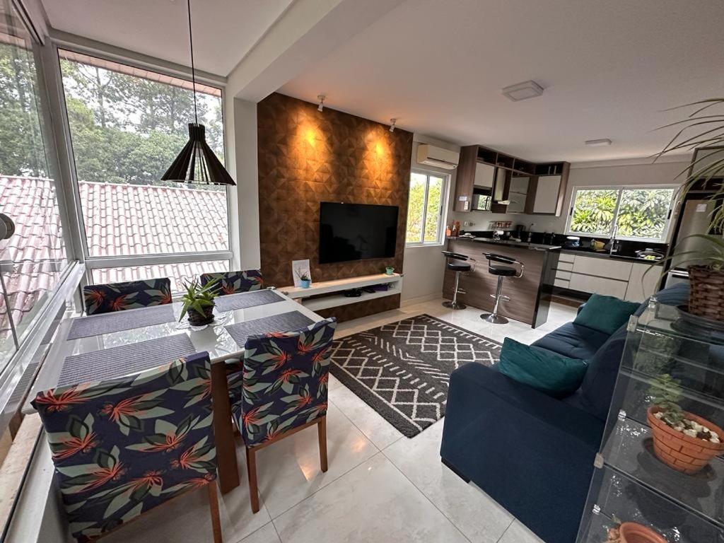 Charming Home 2 Min. From Barigui Park كوريتيبا المظهر الخارجي الصورة